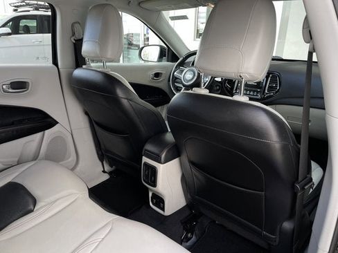 Used 2018 Jeep Compass Limited w/ Navigation Group image 28