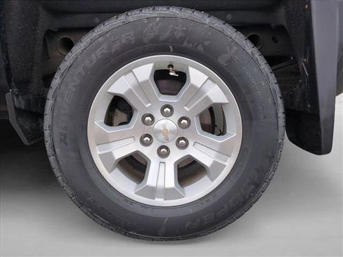 Used 2018 Chevrolet Silverado 1500 LT w/ All Star Edition image 22