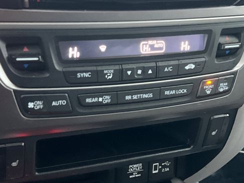 Used 2021 Honda Pilot Special Edition image 22