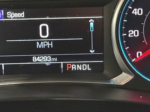 Used 2018 Chevrolet Malibu LT image 12