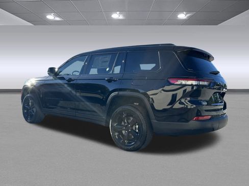 New 2025 Jeep Grand Cherokee L Limited w/ Black Appearance Package RWD image 5