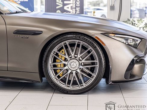Used 2022 Mercedes-Benz SL 63 AMG 4MATIC w/ AMG Aerodynamic Package image 11