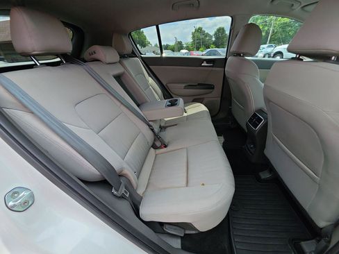 Used 2019 Kia Sportage LX AWD/4WD image 7