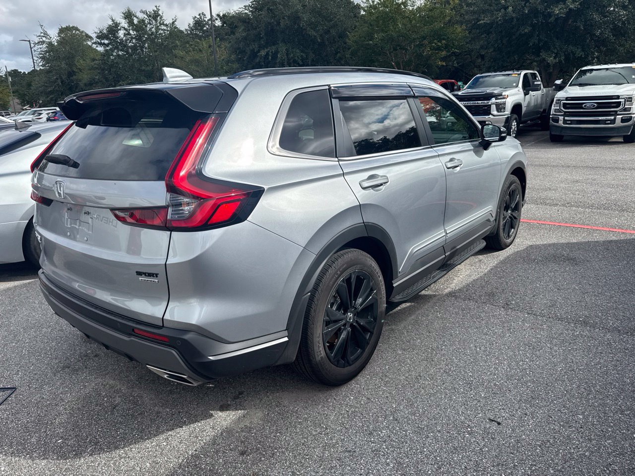 Used 2024 Honda CR-V Sport Touring image 4