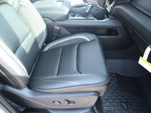 New 2026 RAM 1500 RHO AWD/4WD image 14