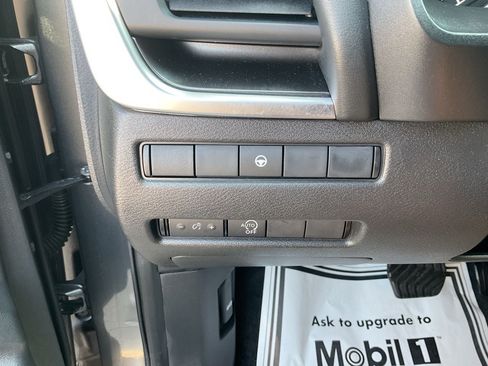 Used 2023 Nissan Rogue SV FWD image 23
