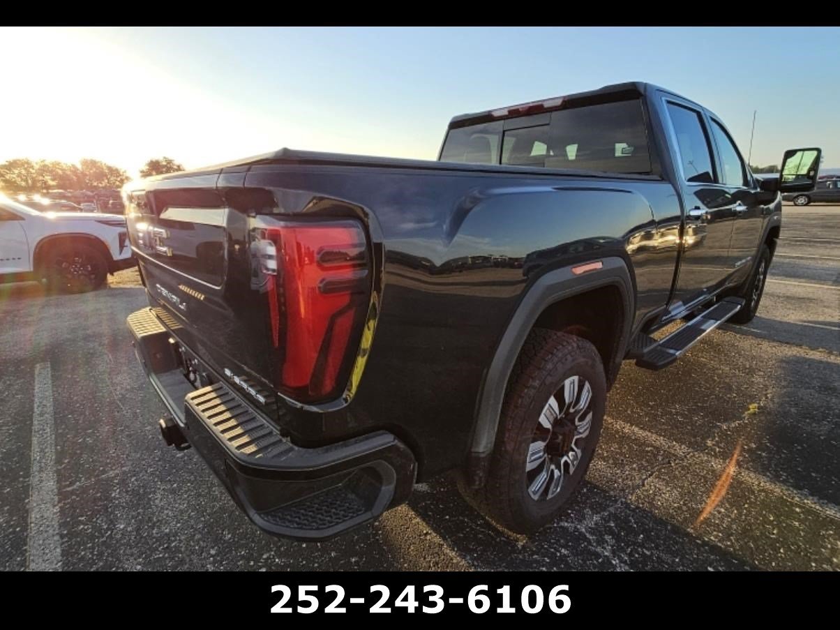 Used 2026 GMC Sierra 2500 Denali AWD/4WD image 5