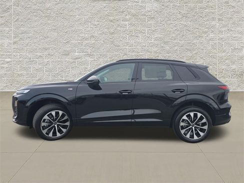 New 2026 Audi Q3 quattro 2.0T AWD/4WD image 4