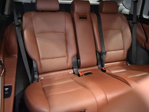 Used 2011 BMW 535i xDrive image 39