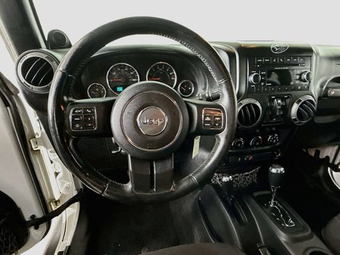 Used 2014 Jeep Wrangler Unlimited Sport w/ Quick Order Package 24S AWD/4WD image 10