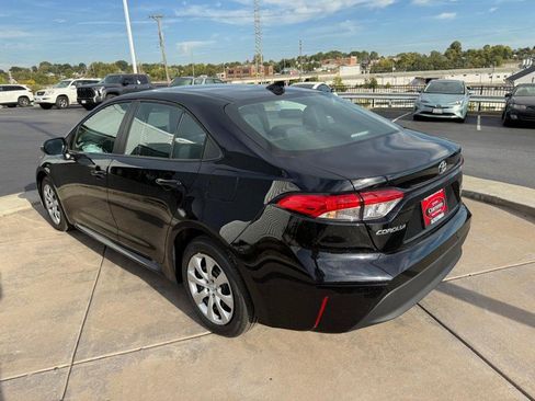 Certified 2025 Toyota Corolla LE image 8