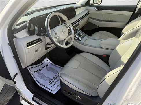 Used 2024 Hyundai Palisade Calligraphy image 9