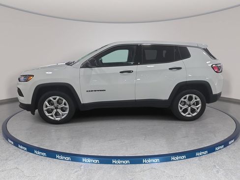Used 2025 Jeep Compass Sport AWD/4WD image 9