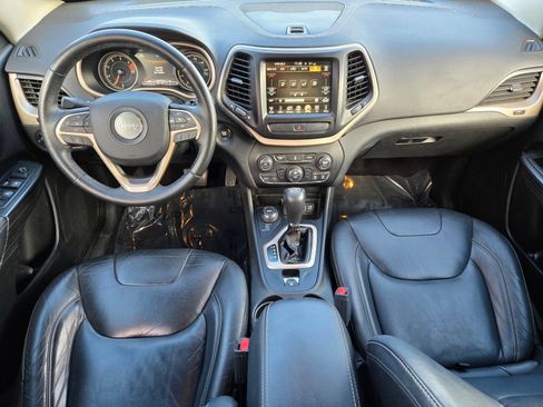 Used 2017 Jeep Cherokee Limited AWD/4WD image 13