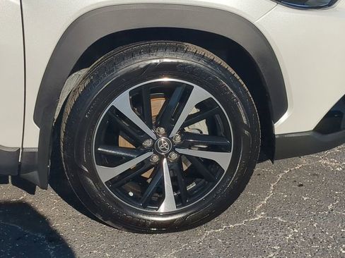 Used 2024 Toyota Corolla Cross XSE image 11