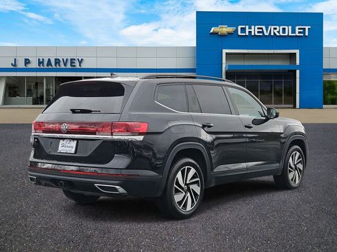 Used 2024 Volkswagen Atlas SE image 4