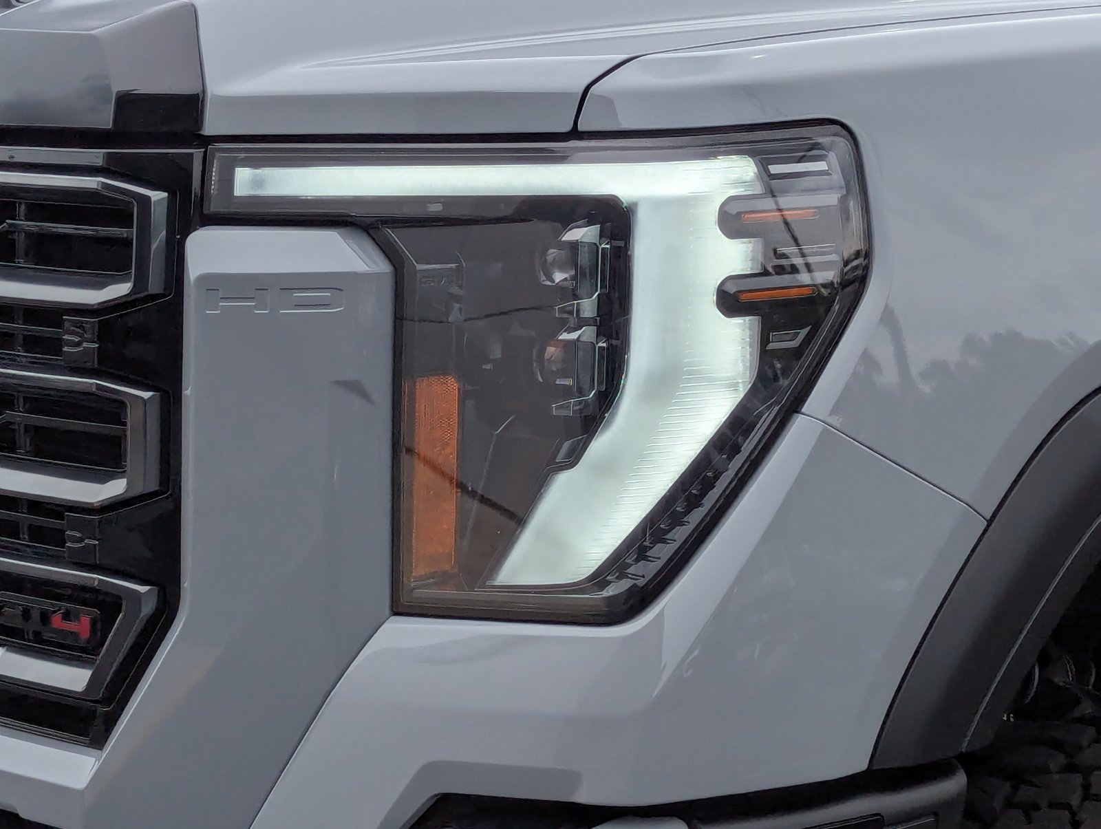 Used 2024 GMC Sierra 2500 AT4 w/ AT4 Premium Plus Package AWD/4WD image 9