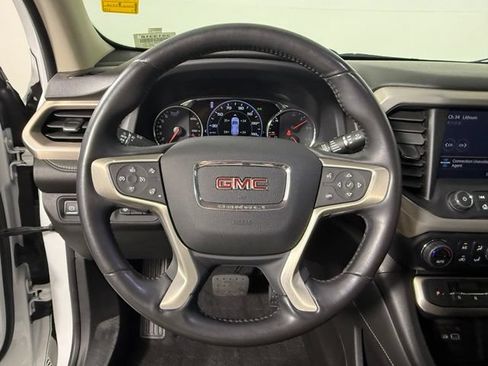 Used 2021 GMC Acadia Denali w/ Denali Technology Package FWD image 18