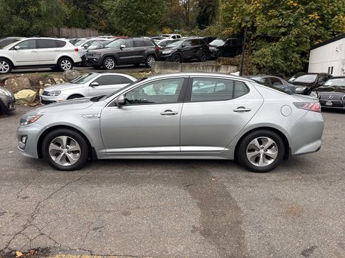 Used 2015 Kia Optima LX image 2