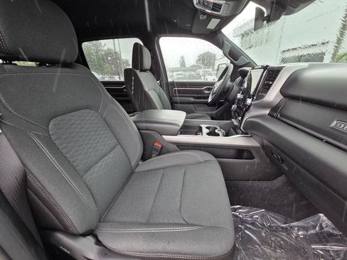 Used 2025 RAM 1500 Big Horn AWD/4WD image 17