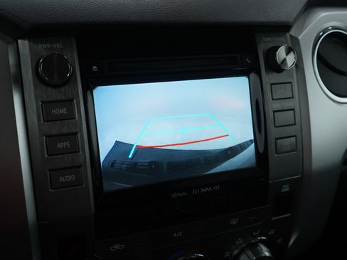 Used 2018 Toyota Tundra SR5 image 19