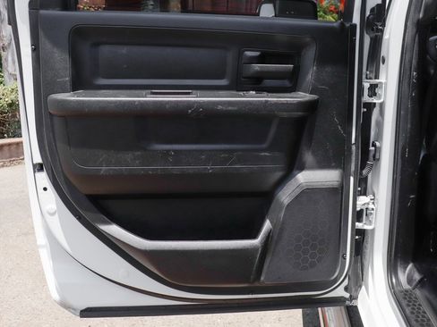 Used 2022 RAM 2500 Tradesman w/ Chrome Appearance Group image 35