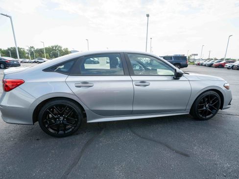 Used 2024 Honda Civic Sport image 6