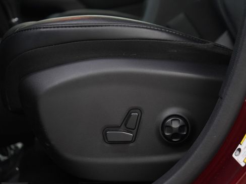 Used 2020 Jeep Cherokee Limited w/ Trailer Tow Group image 22