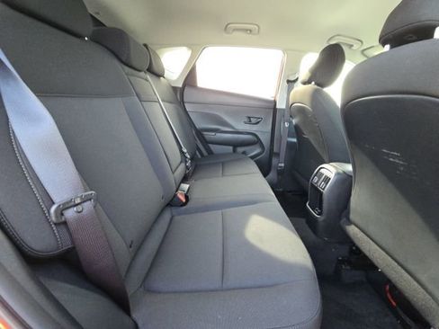 Used 2025 Hyundai Kona SEL image 12