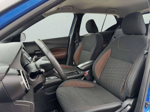 Used 2023 Nissan Kicks SR FWD image 18