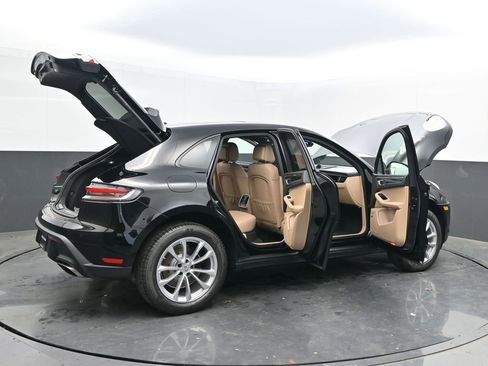 New 2025 Porsche Macan image 45