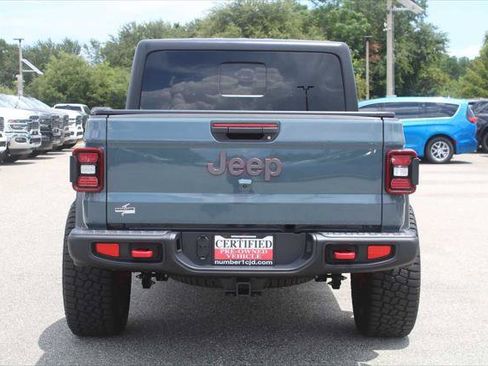 Certified 2025 Jeep Gladiator Rubicon w/ Convenience Group AWD/4WD image 4