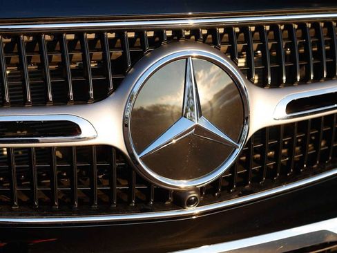 Used 2026 Mercedes-Benz GLC 300 4MATIC image 34