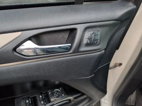 Used 2019 Lincoln MKC Select w/ Select Plus Package FWD image 28