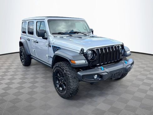 Used 2023 Jeep Wrangler Unlimited w/ Sun & Screen Package AWD/4WD image 4