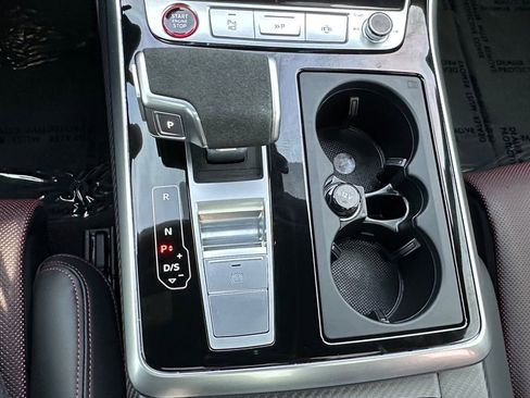 Used 2026 Audi RS Q8 performance image 18