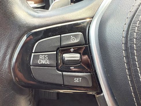 Used 2017 BMW 530i xDrive image 12