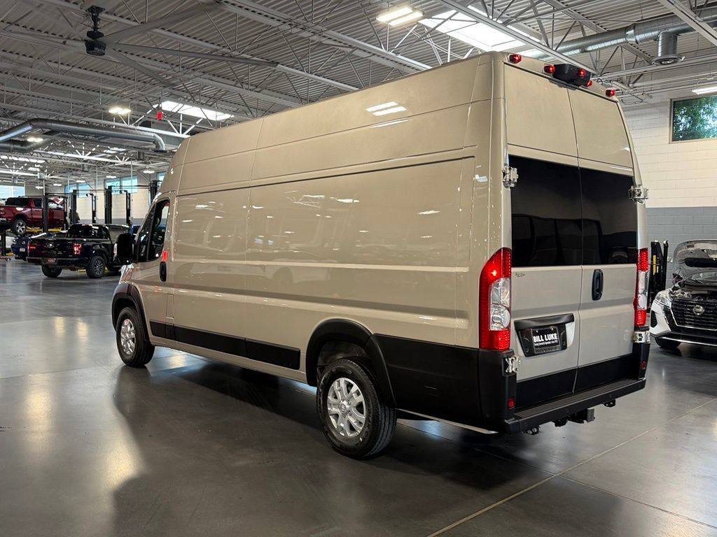 Used 2026 RAM ProMaster 3500 w/ Quick Order Package 22G SLT FWD image 8