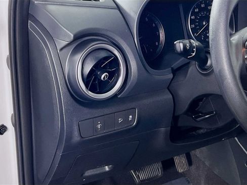 Used 2023 Hyundai Kona SEL image 10