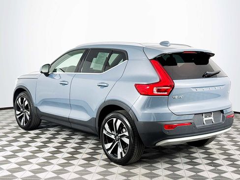 Used 2023 Volvo XC40 B4 Plus w/ Driver Assist Package image 7