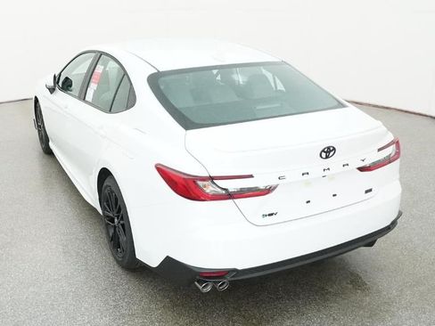 Used 2026 Toyota Camry SE w/ Convenience Package FWD image 9