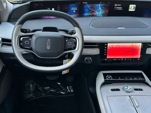 New 2026 Lincoln Navigator L Reserve AWD/4WD image 13
