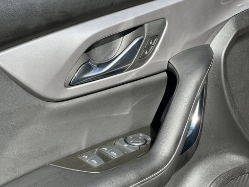 Certified 2024 Chevrolet Blazer LT w/ Convenience Package image 12