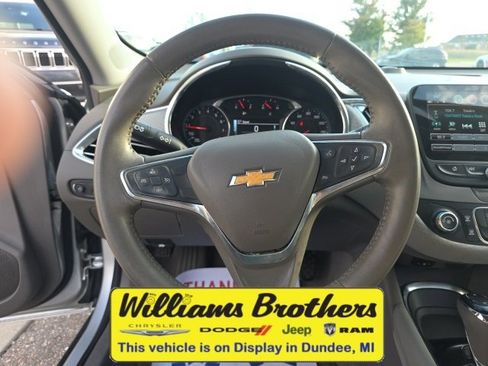 Used 2018 Chevrolet Malibu LT image 14