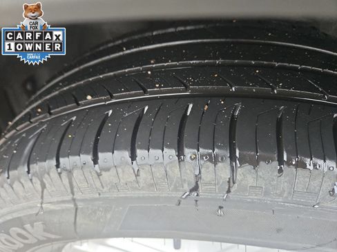 Used 2025 Ford Explorer Active AWD/4WD image 10