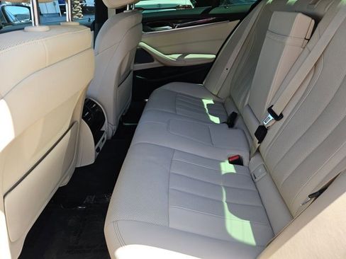 Used 2021 BMW 540i w/ Premium Package image 22