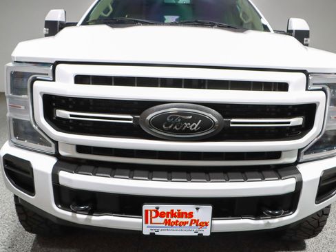 Used 2022 Ford F250 Lariat w/ Lariat Ultimate Package image 4