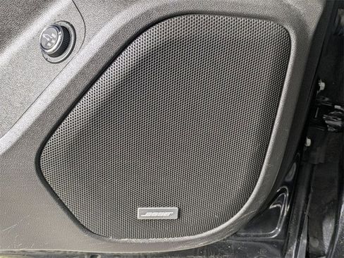 Used 2018 GMC Acadia SLT image 27