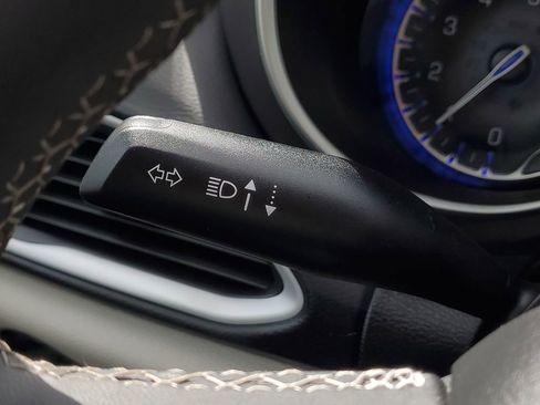 Used 2024 Chrysler Pacifica Touring-L image 13