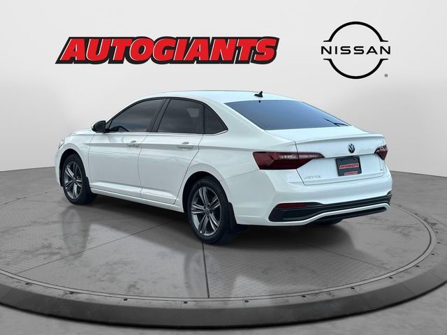 Used 2024 Volkswagen Jetta SE FWD image 5
